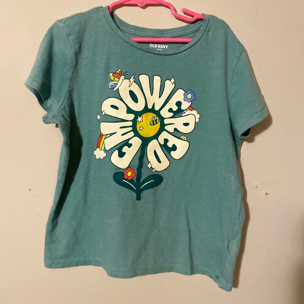 Girls old navy t-shirt